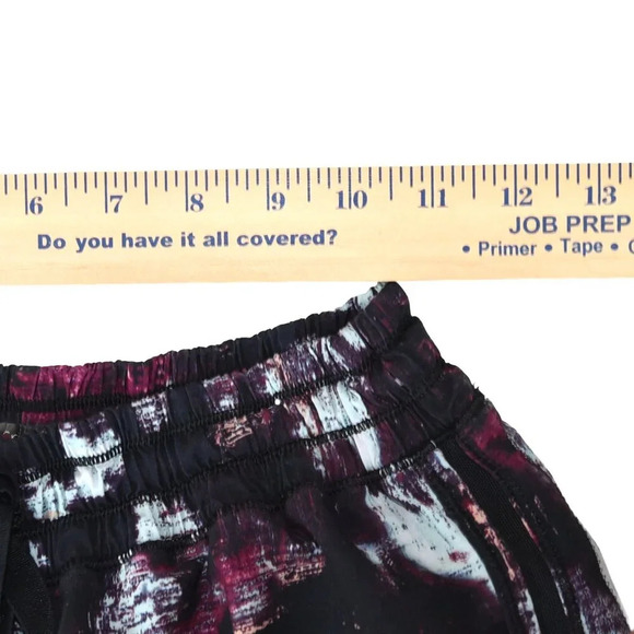 Lululemon Make a Move Short Lined Size 10 Space Tie Dye Galaxy Blue Purple Black - Picture 5 of 7